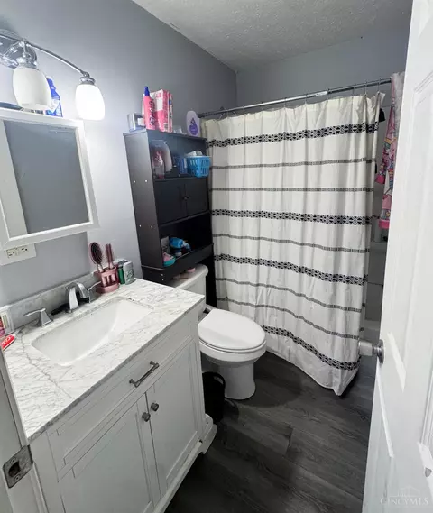 Bath - 505 Bourbon St, Blanchester, OH 45107 photo 1 of 2