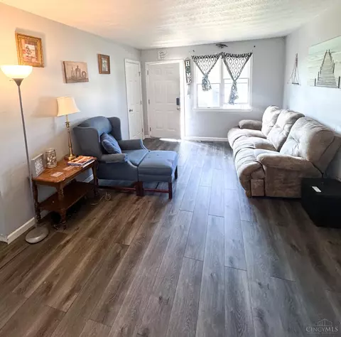 Living - 505 Bourbon St, Blanchester, OH 45107 photo 1 of 4