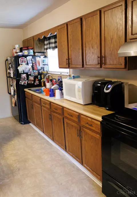Kitchen - 505 Bourbon St, Blanchester, OH 45107 photo 2 of 2