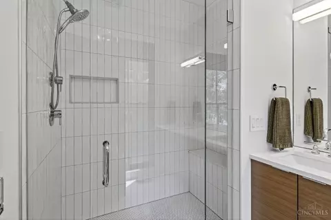 208 Mulberry St, Cincinnati, OH 45202 photo 28