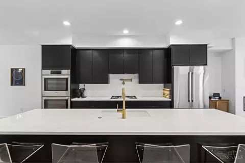 208 Mulberry St, Cincinnati, OH 45202 photo 10