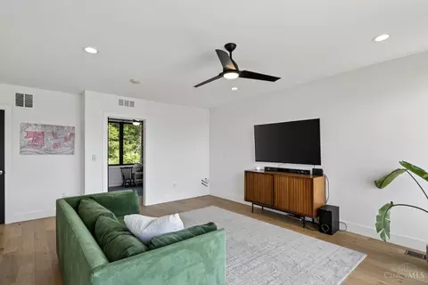 208 Mulberry St, Cincinnati, OH 45202 photo 38