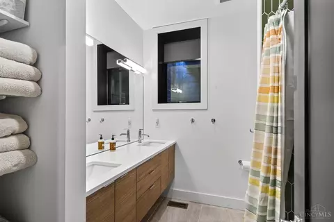 208 Mulberry St, Cincinnati, OH 45202 photo 33