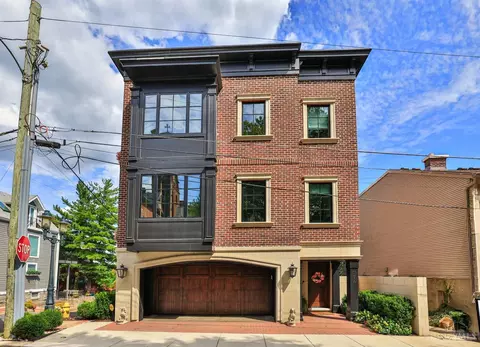1054 St Paul Pl, Cincinnati, OH 45202