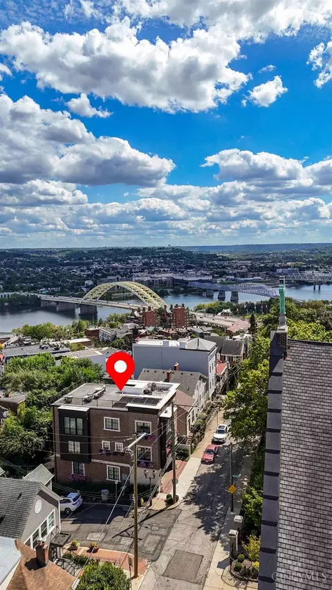View/Area - 1054 St Paul Pl, Cincinnati, OH 45202 photo 2 of 11