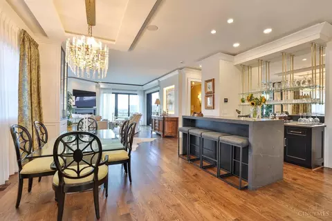 Dining - 1054 St Paul Pl, Cincinnati, OH 45202 photo 2 of 4