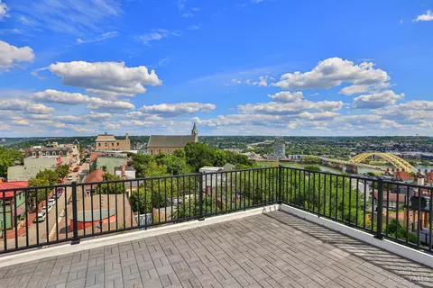 View/Area - 1054 St Paul Pl, Cincinnati, OH 45202 photo 5 of 11