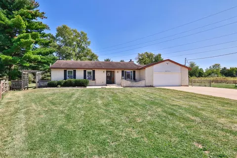 8642 Bluebird Ct, West Chester, OH 45069