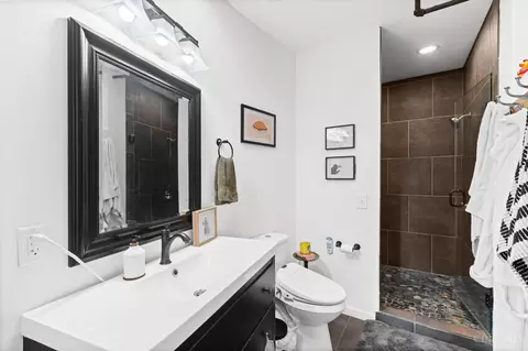 404 Reading Rd, Cincinnati, OH 45202 photo 22