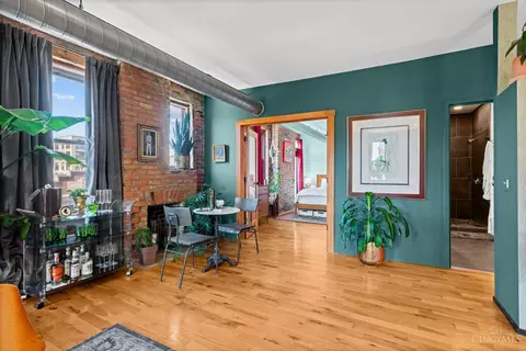 404 Reading Rd, Cincinnati, OH 45202 photo 15