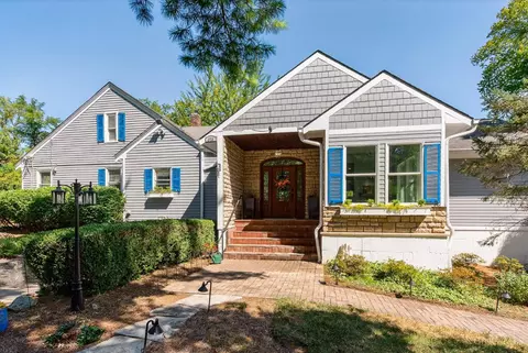 676 Asbury Rd, Cincinnati, OH 45255