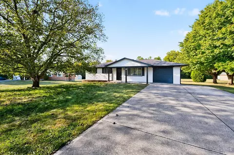 6036 Bardean Dr, West Chester, OH 45069