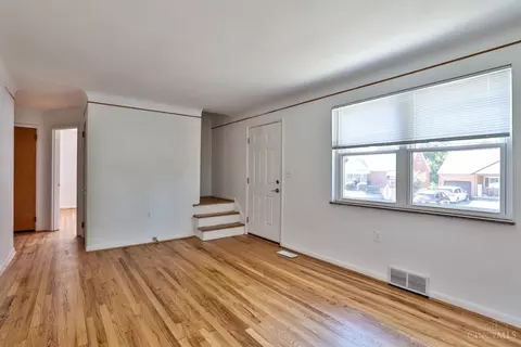 Living - 1246 Thurnridge Dr, Reading, OH 45215 photo 4 of 4