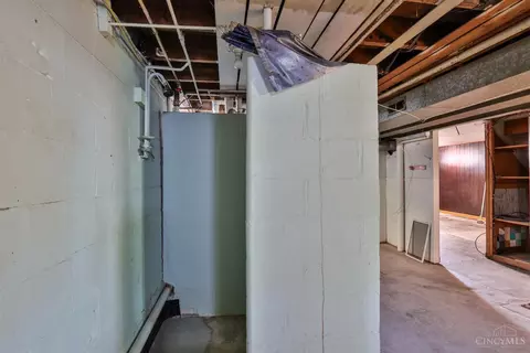 Entry Way - 1246 Thurnridge Dr, Reading, OH 45215 photo 1 of 1