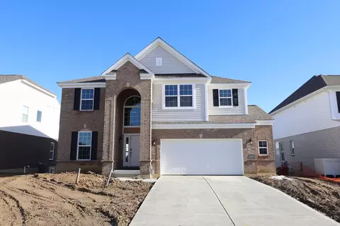 5650 White Pine Ln, Fairfield, OH 45011