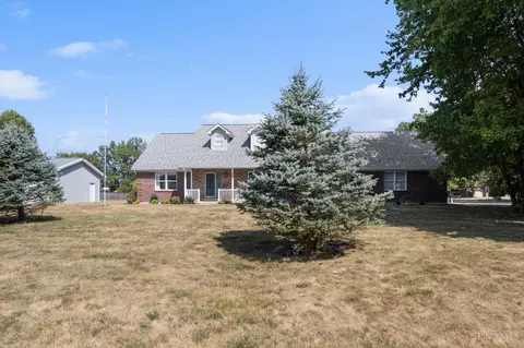301 Forest Trl, Mount Orab, OH 45154 photo 2