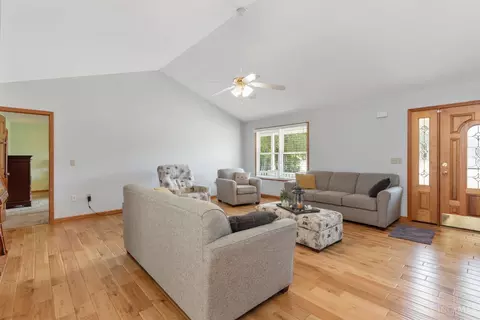 301 Forest Trl, Mount Orab, OH 45154 photo 8