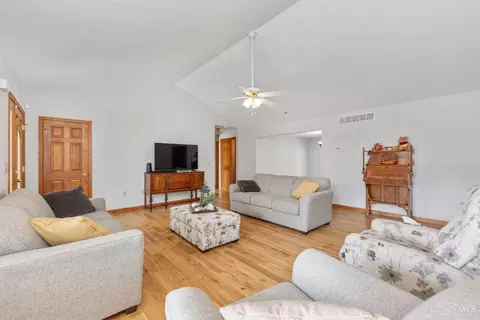 301 Forest Trl, Mount Orab, OH 45154 photo 11