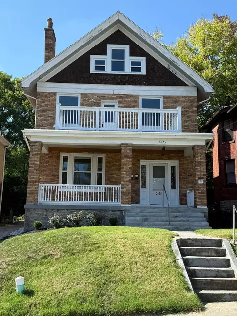 2025 Burnet Ave, Cincinnati, OH 45219
