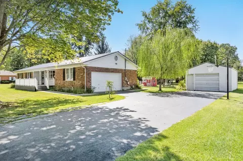 Exterior - 408 Smith Ave, Mount Orab, OH 45154 photo 2 of 11