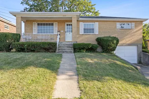 2710 Mountville Dr, Cincinnati, OH 45238