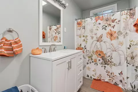 Bath - 418 Home St, Georgetown, OH 45121 photo 1 of 1