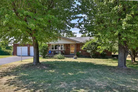 7301 Dixon Dr, Hamilton, OH 45011