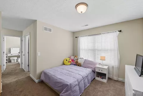 Bedroom - 607 Laura Ct, Harrison, OH 45030 photo 11 of 13