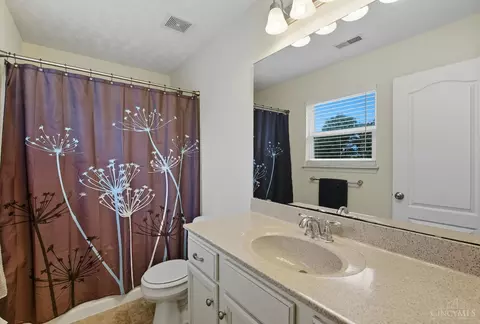 Bath - 607 Laura Ct, Harrison, OH 45030 photo 2 of 4