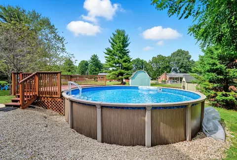 Exterior - 607 Laura Ct, Harrison, OH 45030 photo 6 of 10
