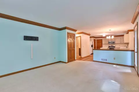 463 Auxier Dr, Cincinnati, OH 45244 photo 10