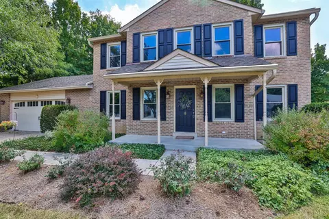 463 Auxier Dr, Cincinnati, OH 45244 photo 3