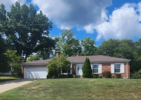 27 Fairway Dr, Hamilton, OH 45013