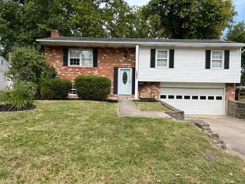 1886 Lindenhall Dr, Loveland, OH 45140