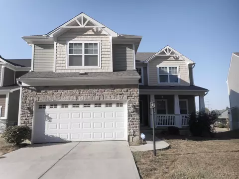 2054 Mistyoak Ln, Cincinnati, OH 45237