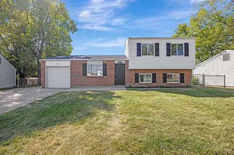 11677 Holgate Dr, Forest Park, OH 45240