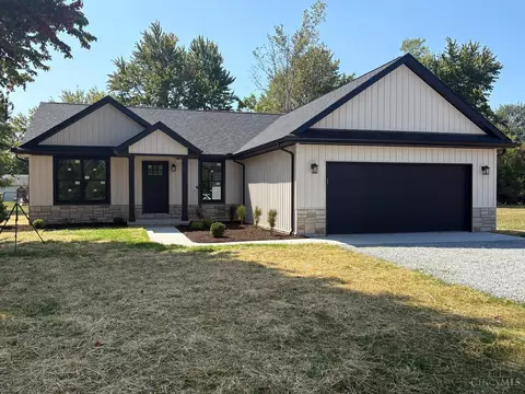 18 Lone Star Dr, Sardinia, OH 45171