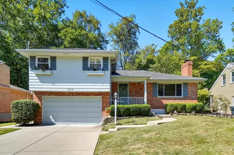 1679 Locksley Dr, Anderson Twp, OH 45230