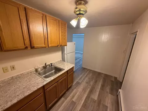 Kitchen - 4309 Westhaven Ave, Cincinnati, OH 45205 photo 2 of 2