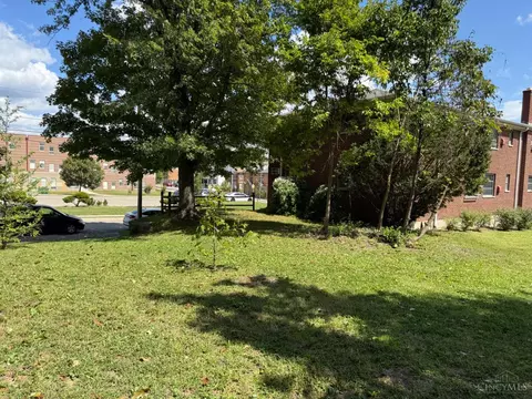 Exterior - 4309 Westhaven Ave, Cincinnati, OH 45205 photo 9 of 10