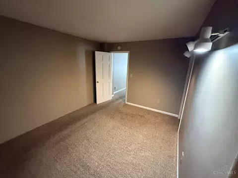 Bedroom - 4309 Westhaven Ave, Cincinnati, OH 45205 photo 1 of 2
