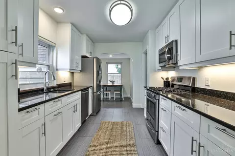 Kitchen - 3860 Settle Rd, Mariemont, OH 45227 photo 1 of 3