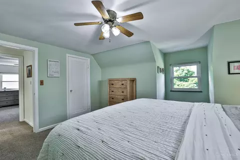 Bedroom - 3860 Settle Rd, Mariemont, OH 45227 photo 2 of 7