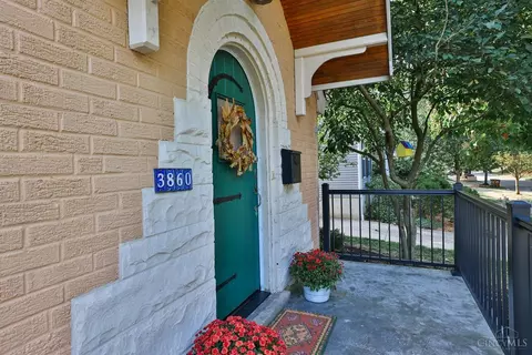 Exterior - 3860 Settle Rd, Mariemont, OH 45227 photo 3 of 6