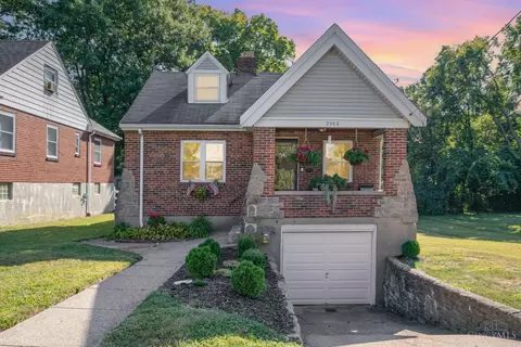 3968 Kenkel Ave, Cheviot, OH 45211