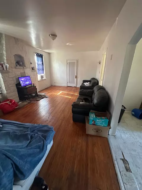3655 Reading Rd, Cincinnati, OH 45229 photo 18