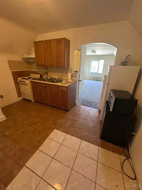 3655 Reading Rd, Cincinnati, OH 45229 photo 16