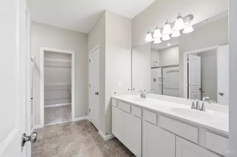 Entry Way - 1255 Eagle Blvd, Hamilton Township, OH 45039 photo 6 of 10