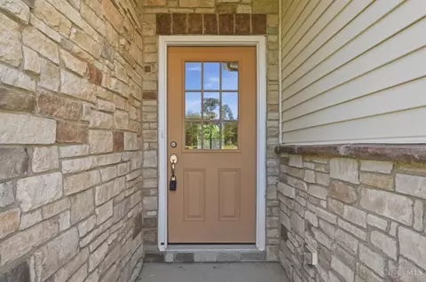 Entry Way - 1255 Eagle Blvd, Hamilton Township, OH 45039 photo 1 of 10