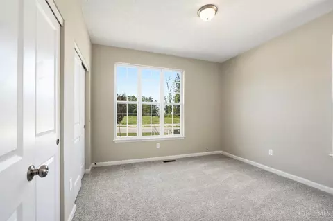 Bedroom - 1255 Eagle Blvd, Hamilton Township, OH 45039 photo 5 of 10